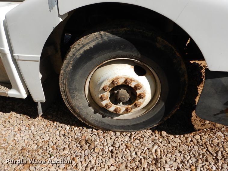 image for item IY9714 1998 Peterbilt 377  flatbed truck