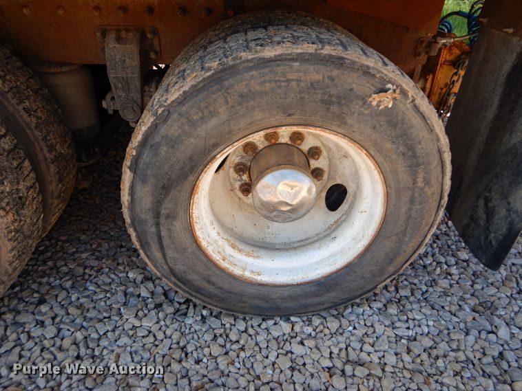 image for item IY9714 1998 Peterbilt 377  flatbed truck