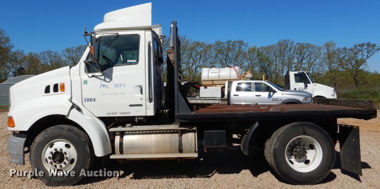 image for item IY9716 2000 Sterling A9500  flatbed truck