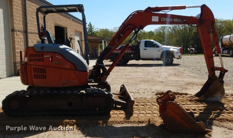 image for item IY9717 2003 Ditch Witch MX45  mini excavator