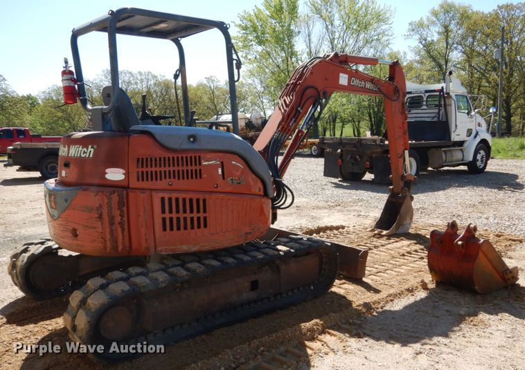 image for item IY9717 2003 Ditch Witch MX45  mini excavator