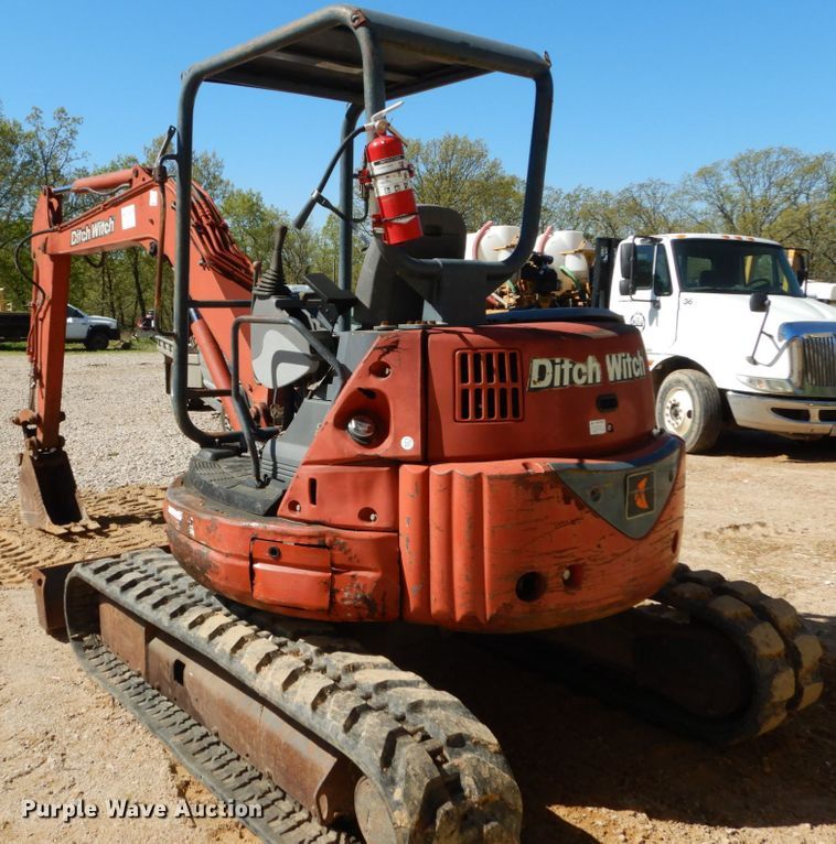 image for item IY9717 2003 Ditch Witch MX45  mini excavator
