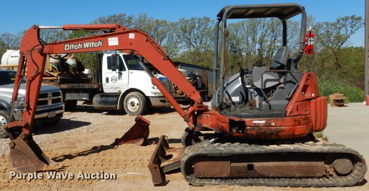 image for item IY9717 2003 Ditch Witch MX45  mini excavator