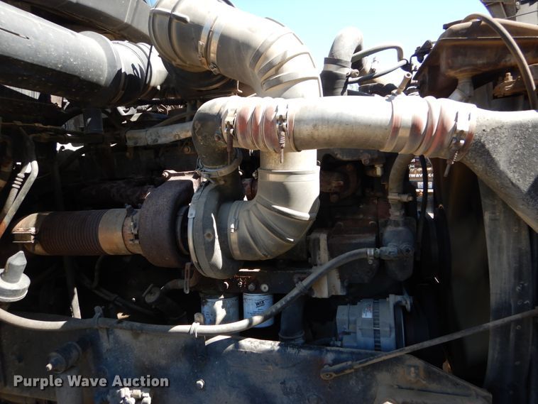 image for item IY9718 1997 Kenworth T600  flatbed truck