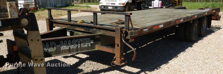 image for item IY9719 2003 Loadmaster  equipment trailer