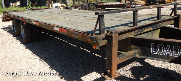 image for item IY9719 2003 Loadmaster  equipment trailer