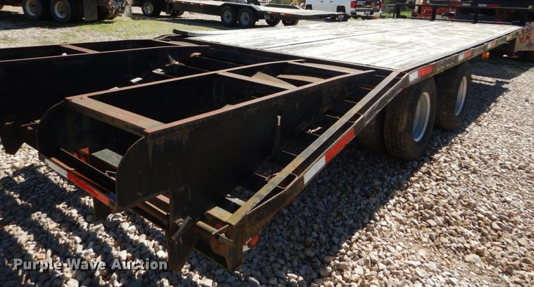 image for item IY9719 2003 Loadmaster  equipment trailer