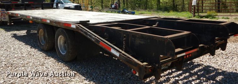 image for item IY9719 2003 Loadmaster  equipment trailer