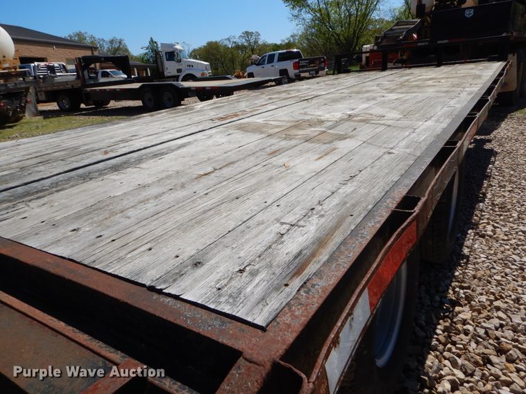 image for item IY9719 2003 Loadmaster  equipment trailer