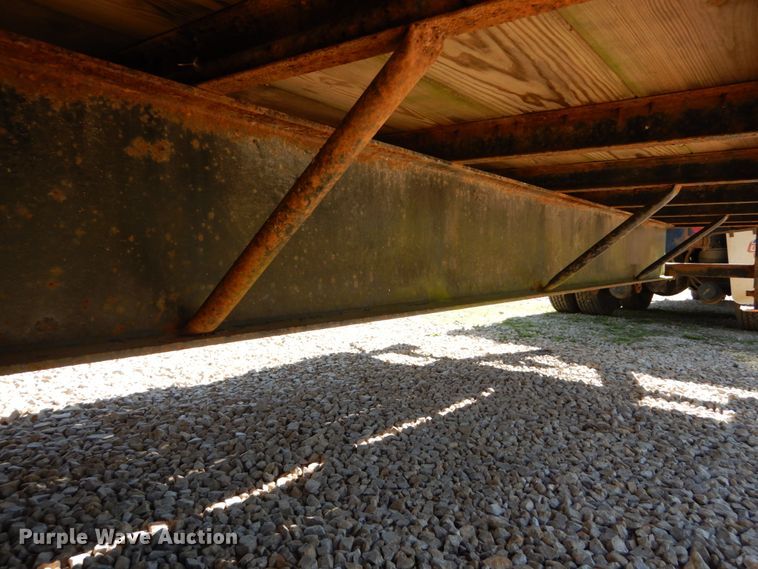 image for item IY9719 2003 Loadmaster  equipment trailer