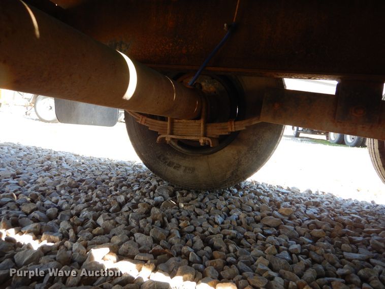 image for item IY9719 2003 Loadmaster  equipment trailer