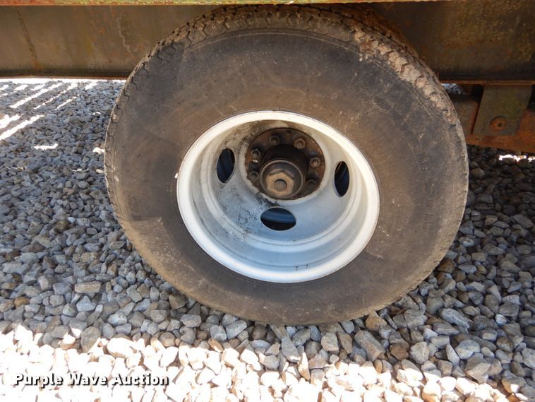 image for item IY9719 2003 Loadmaster  equipment trailer