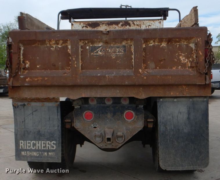 image for item IY9721 1998 GMC C6500  dump truck