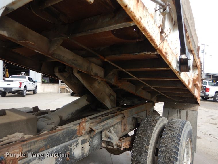 image for item IY9721 1998 GMC C6500  dump truck