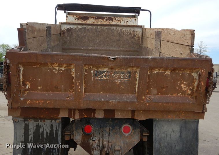 image for item IY9721 1998 GMC C6500  dump truck