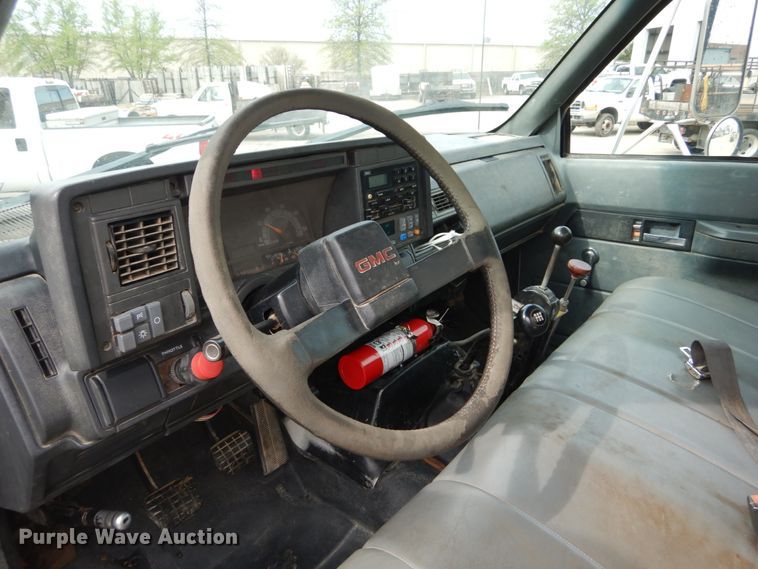 image for item IY9721 1998 GMC C6500  dump truck