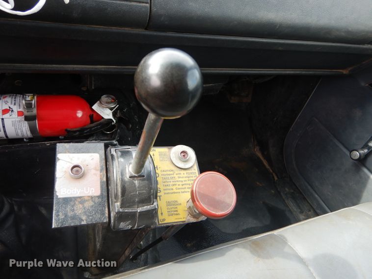 image for item IY9721 1998 GMC C6500  dump truck