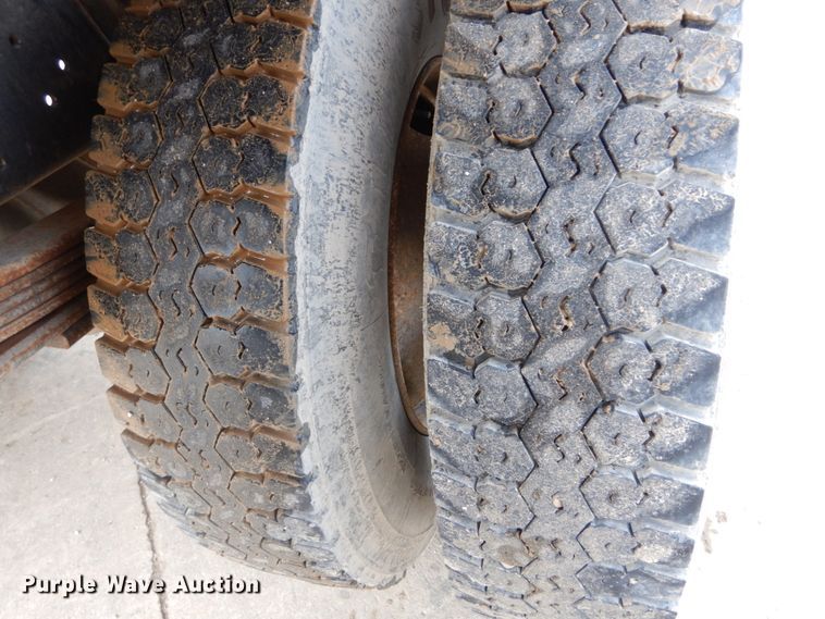 image for item IY9721 1998 GMC C6500  dump truck