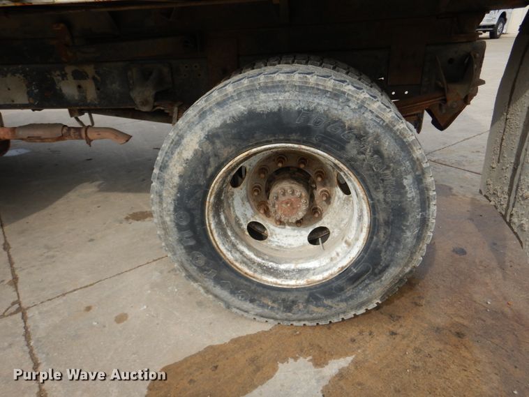 image for item IY9721 1998 GMC C6500  dump truck