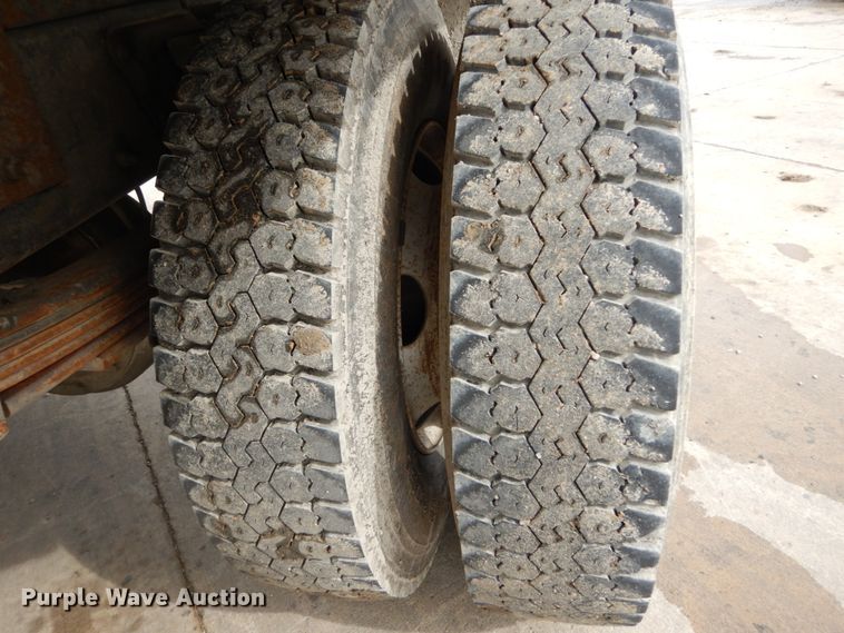 image for item IY9721 1998 GMC C6500  dump truck