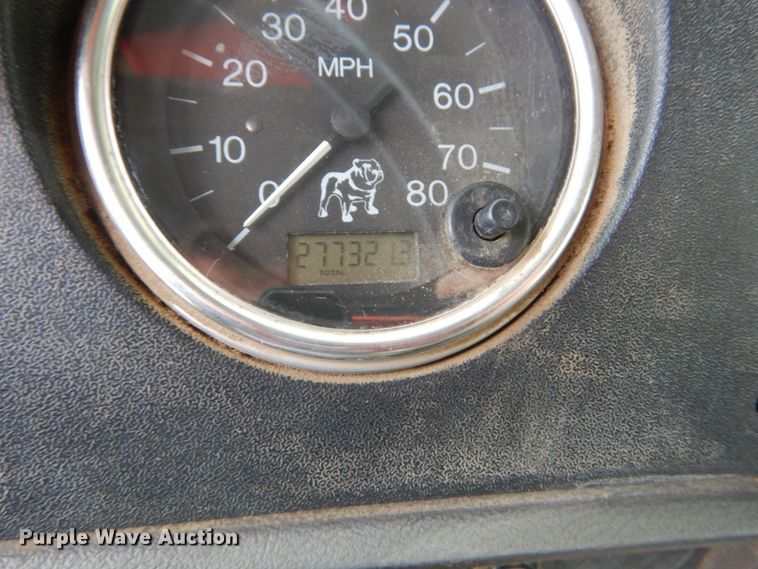 image for item IY9722 2004 Mack DM690S  roll-off container truck