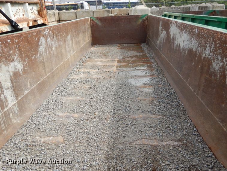 image for item IY9725 Roll-off container