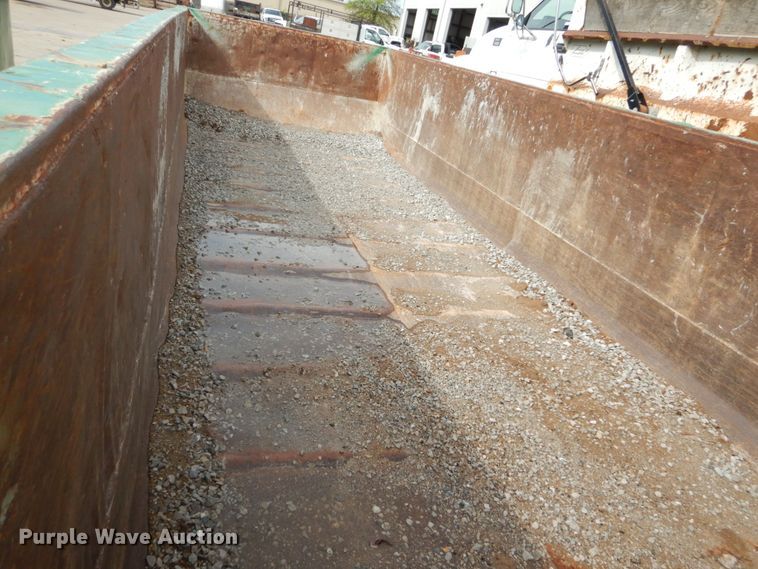 image for item IY9725 Roll-off container