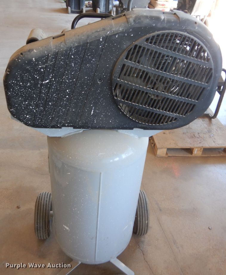 image for item IY9733 Chicago Pneumatic  air compressor