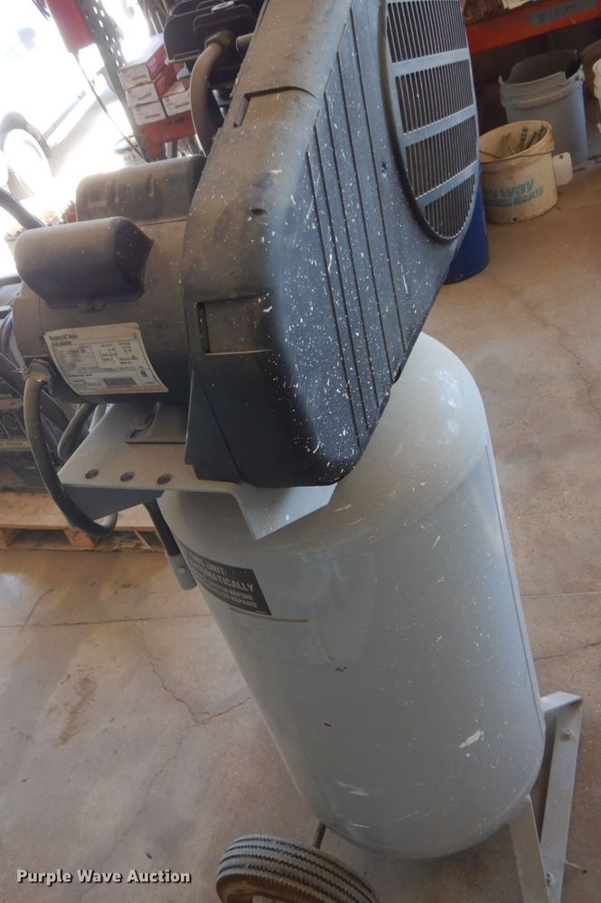 image for item IY9733 Chicago Pneumatic  air compressor