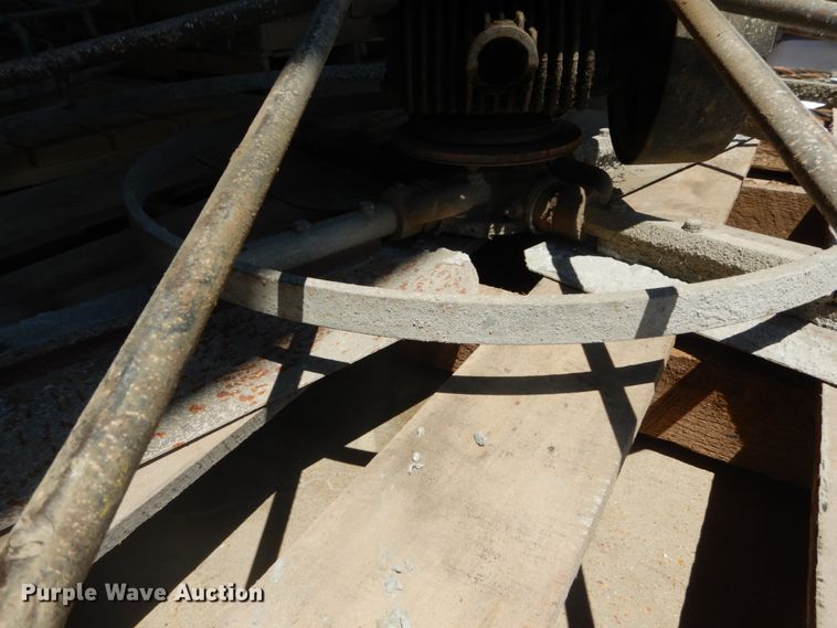 image for item IY9737 Power trowel