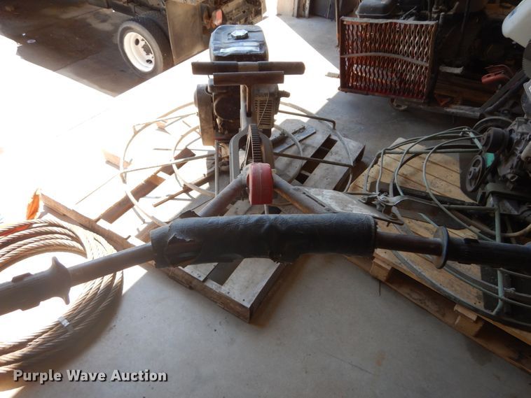 image for item IY9737 Power trowel