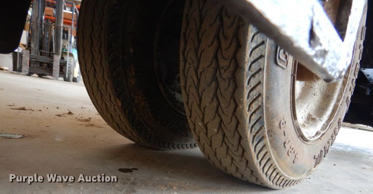 image for item IY9741 Concrete buggy