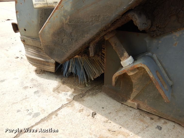 image for item IY9744 Bobcat Sweeper 72 72"W skid steer sweeper
