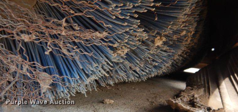 image for item IY9744 Bobcat Sweeper 72 72"W skid steer sweeper