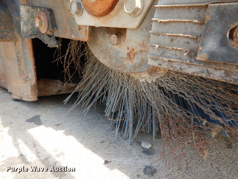 image for item IY9744 Bobcat Sweeper 72 72"W skid steer sweeper