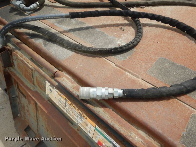 image for item IY9744 Bobcat Sweeper 72 72"W skid steer sweeper