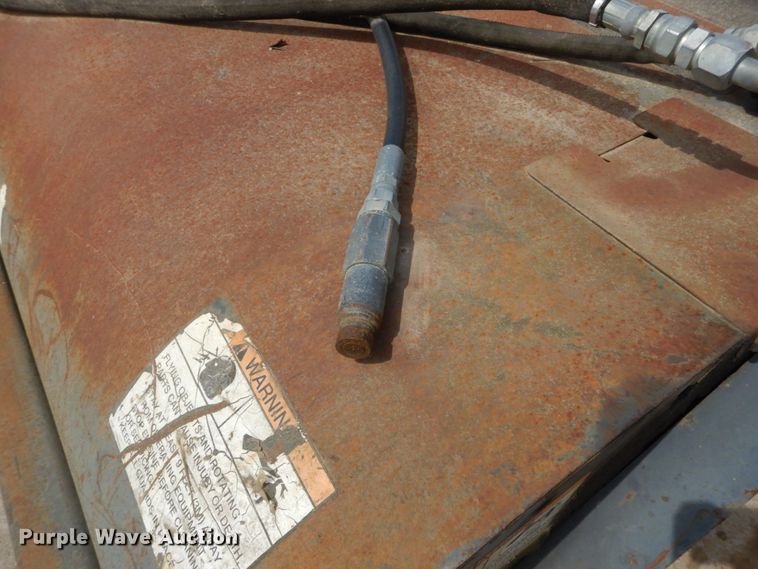 image for item IY9744 Bobcat Sweeper 72 72"W skid steer sweeper