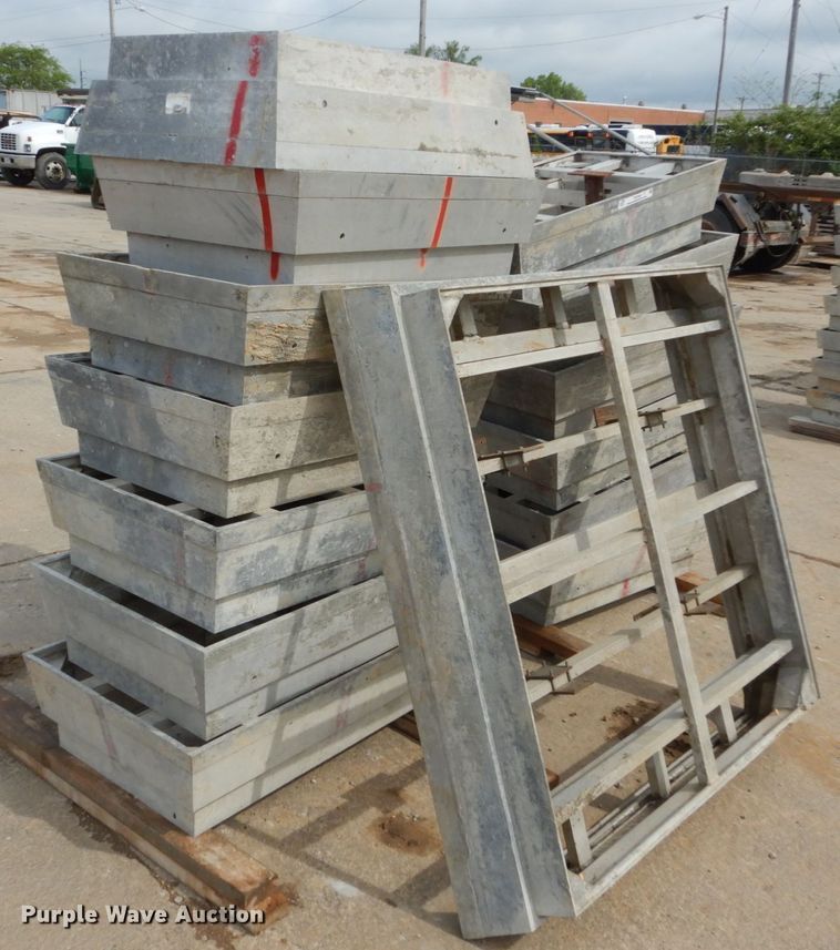 image for item IY9748 (14) 10" window forms