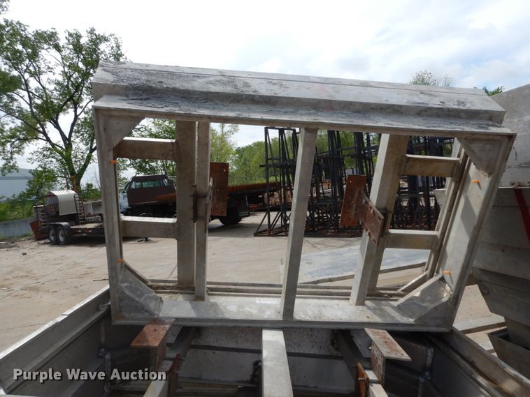 image for item IY9748 (14) 10" window forms