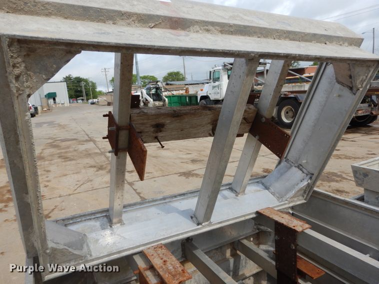 image for item IY9748 (14) 10" window forms