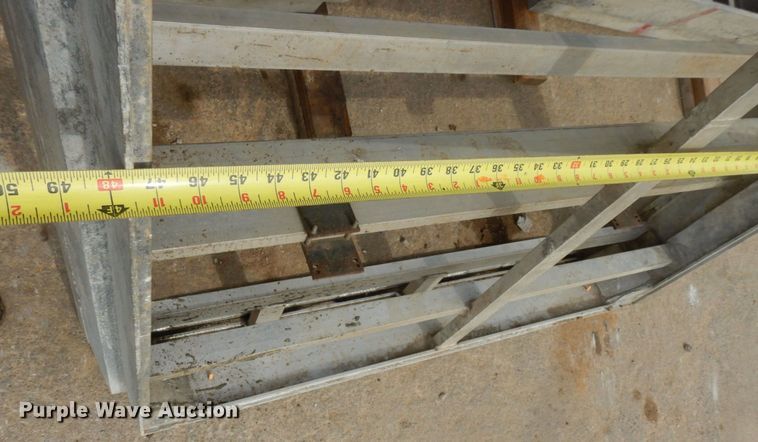 image for item IY9748 (14) 10" window forms