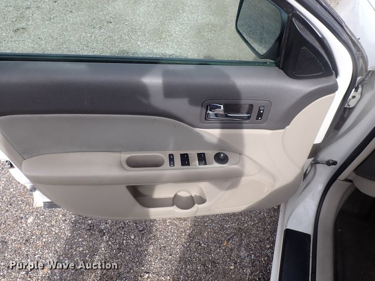 image for item DJ5553 2010 Ford Fusion