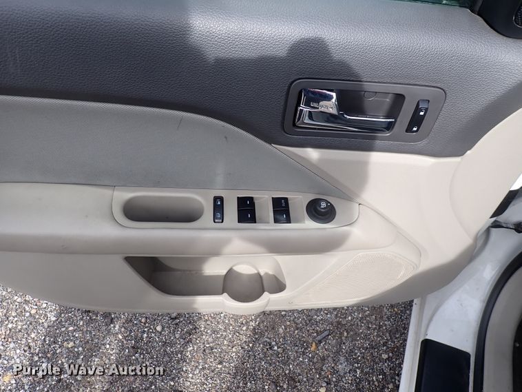 image for item DJ5553 2010 Ford Fusion