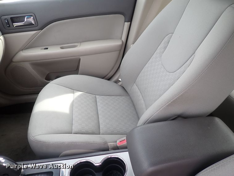 image for item DJ5553 2010 Ford Fusion