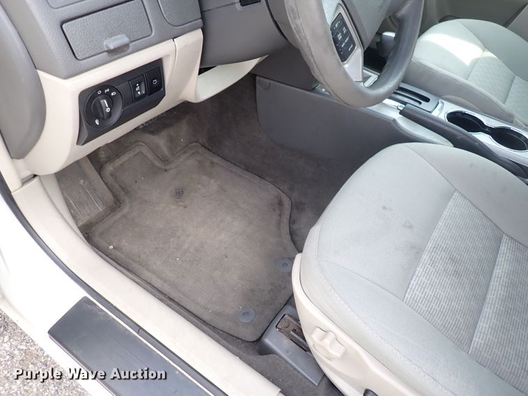 image for item DJ5553 2010 Ford Fusion