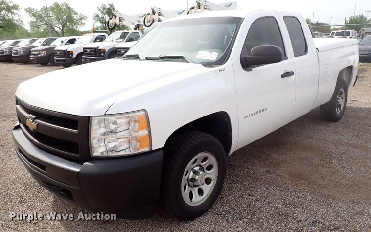 image for item DJ5558 2011 Chevrolet Silverado 1500  Ext. Cab pickup truck