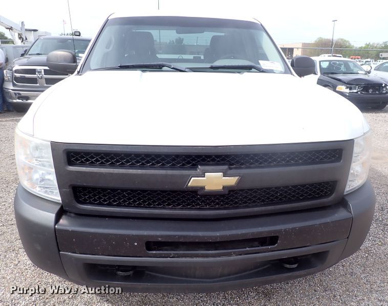 image for item DJ5558 2011 Chevrolet Silverado 1500  Ext. Cab pickup truck
