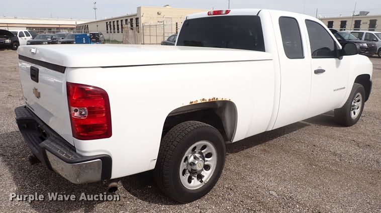 image for item DJ5558 2011 Chevrolet Silverado 1500  Ext. Cab pickup truck