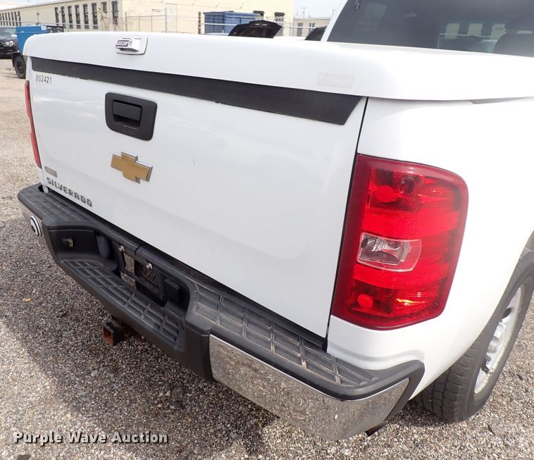 image for item DJ5558 2011 Chevrolet Silverado 1500  Ext. Cab pickup truck