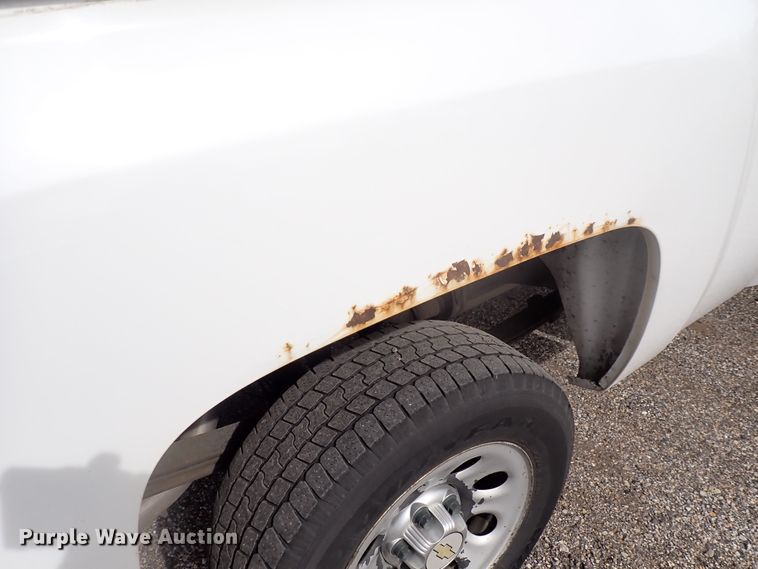 image for item DJ5558 2011 Chevrolet Silverado 1500  Ext. Cab pickup truck